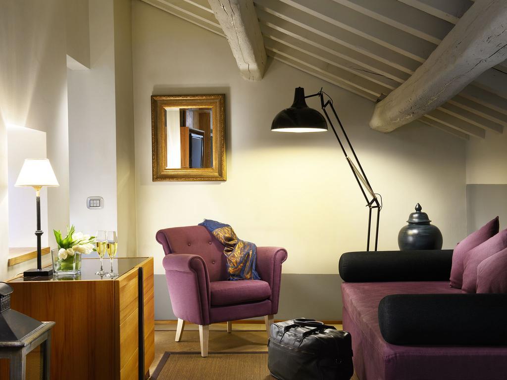 Mario De' Fiori 37 Hotel Рим Екстериор снимка