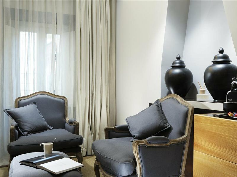 Mario De' Fiori 37 Hotel Рим Екстериор снимка